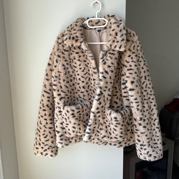 H&M Leopard Print Faux Fur Jacket Large - Picture 1 of 5